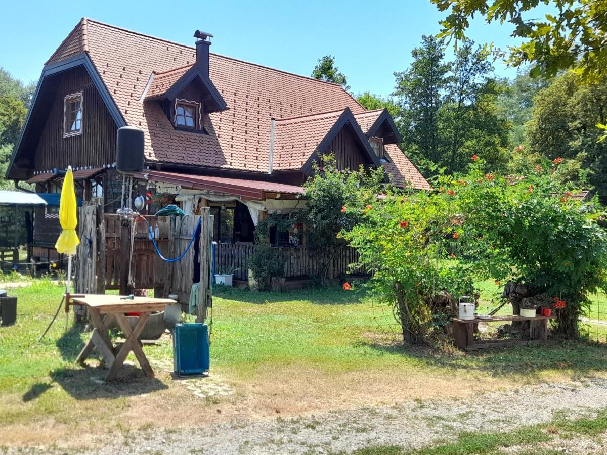 Rooms Ma La Karlovac Exterior foto